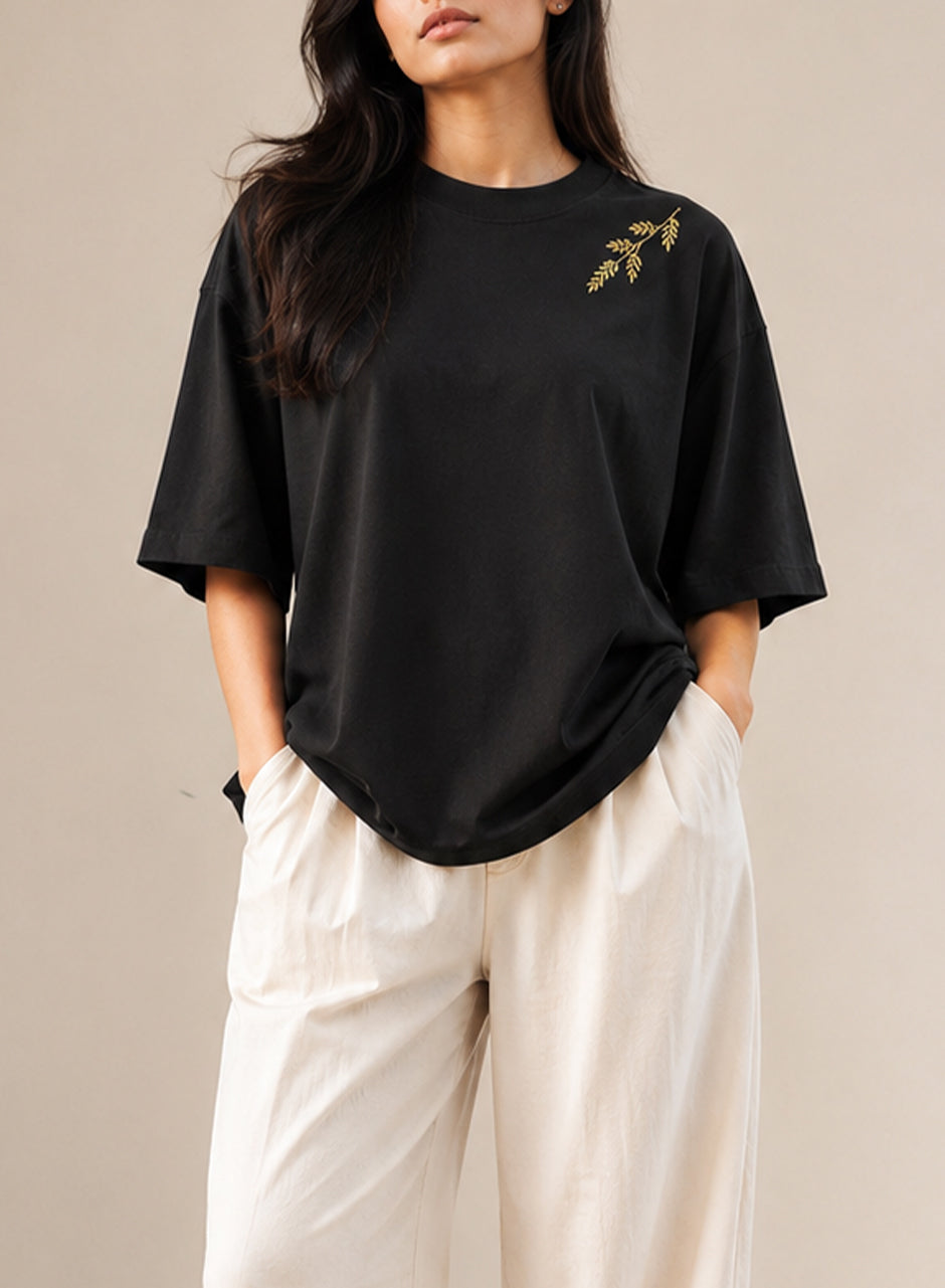 Relaxed Embroidered TEE Black